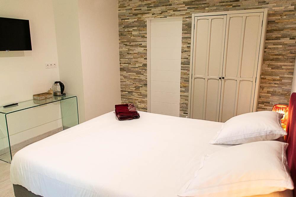 Au Detour Des Vignes Bed & Breakfast Ordonnac Eksteriør bilde